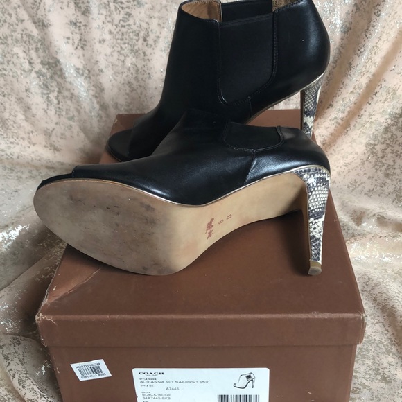 COACH BLACK LEATHER ADRIANNA SNAKE PRINT HEELS! - Picture 5 of 6